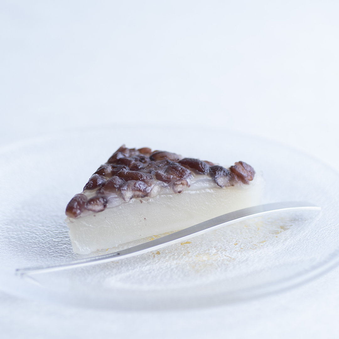 “Wagashi” Flavors Deeply linked with Japanese Traditional Culture Hasegawa Eiga sake